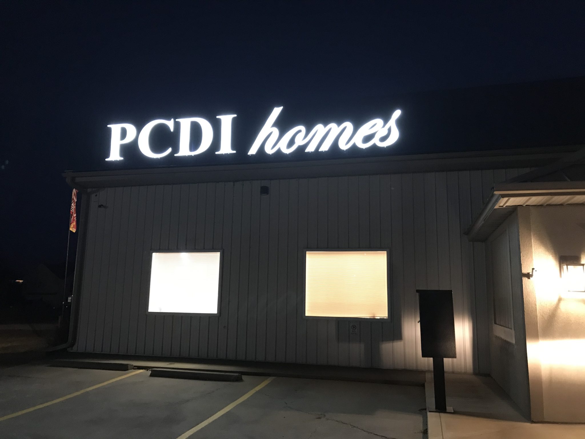 How Do LED Signs Compare to Neon Signs for Kansas Storefronts? » Custom ...
