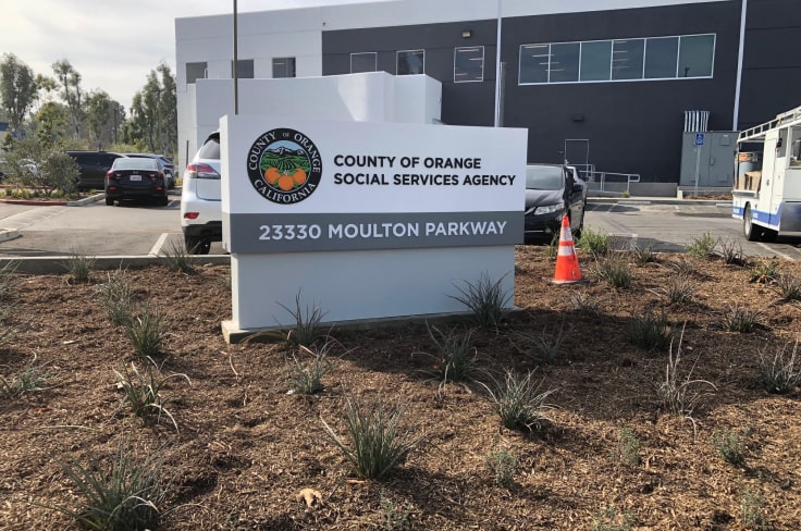 Monument signage for an agency